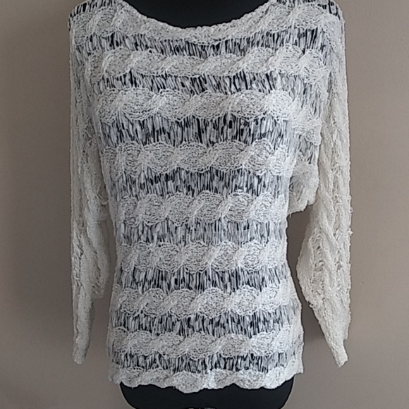 💜5 for $25.00💜 Moth XS delicate, lightweight. - Picture 3 of 7